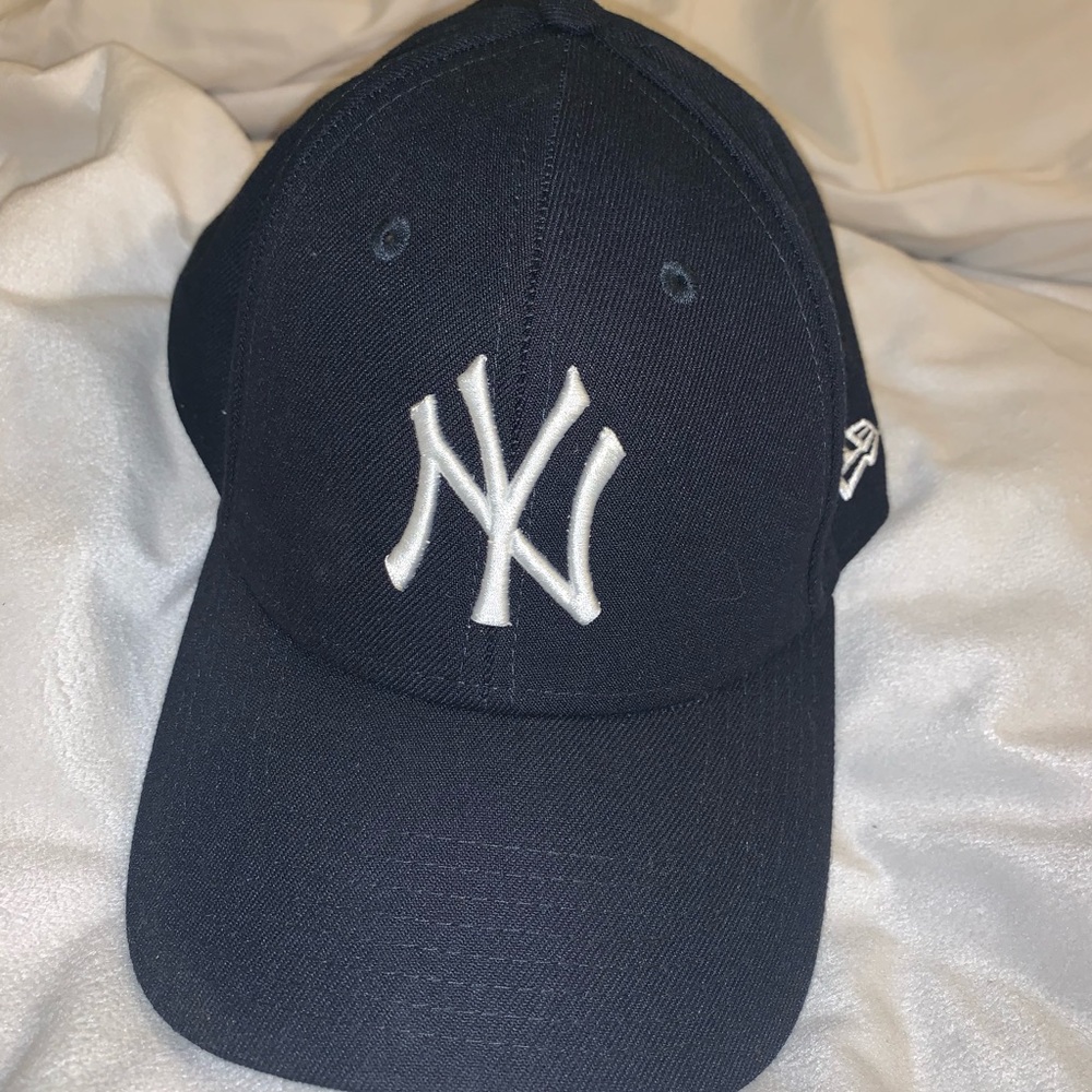 Yankees baseball cap NEVER WORN